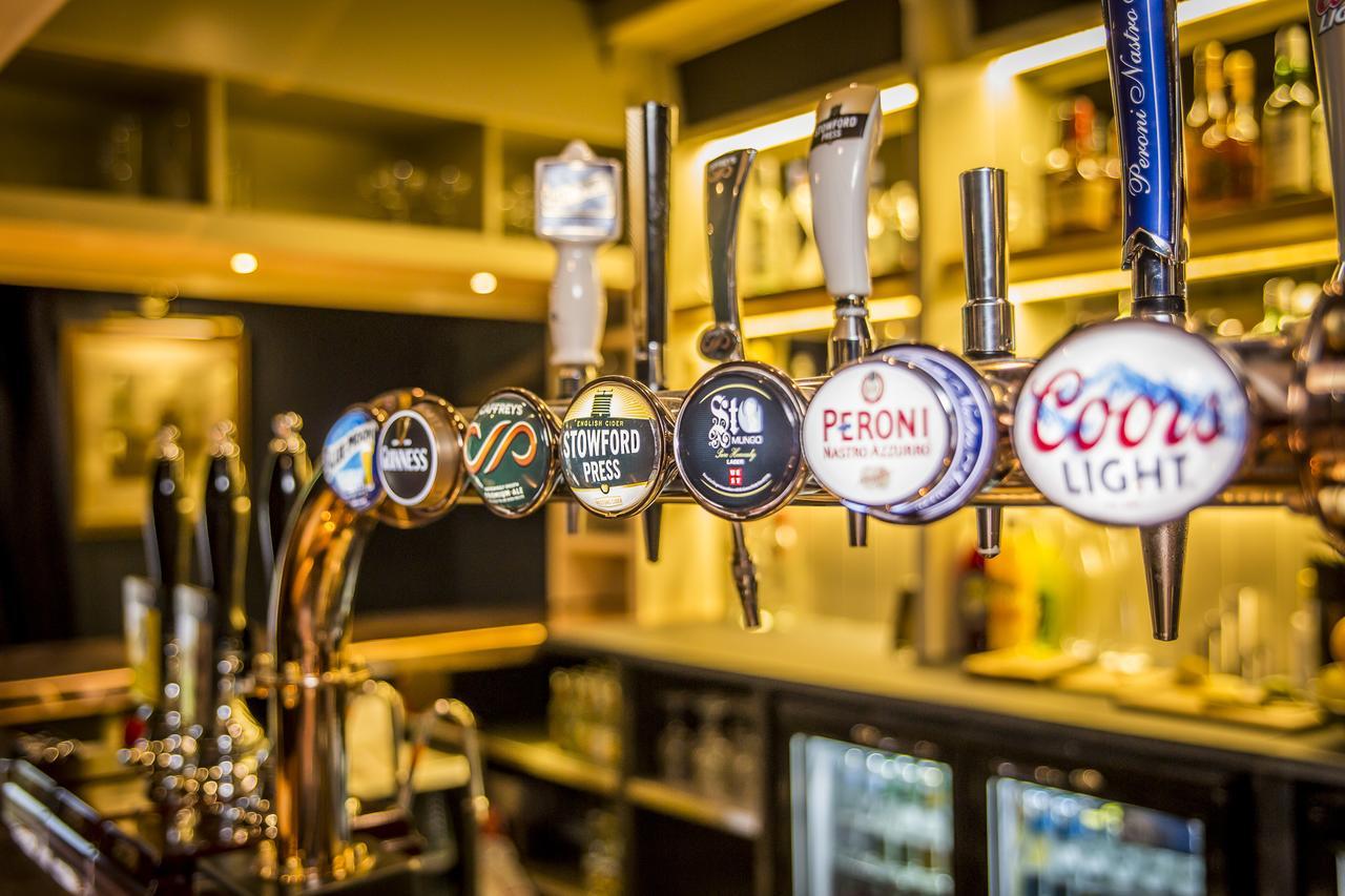 The Coach & Horses Inn Bolton by Bowland Екстериор снимка