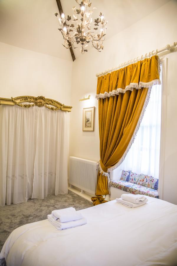 The Coach & Horses Inn Bolton by Bowland Екстериор снимка